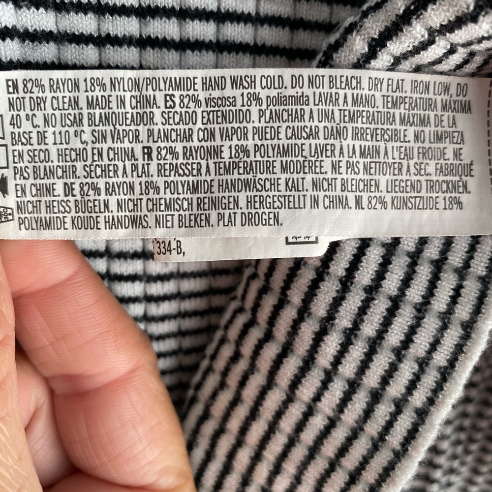 Forever 21 Girls Black and White Long Sleeve Top - Picture 6 of 6
